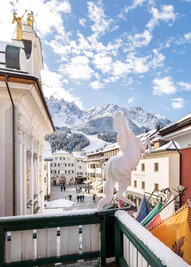 Hotel Cavallino Bianco - Weisses Roessl San Candido Esterno foto