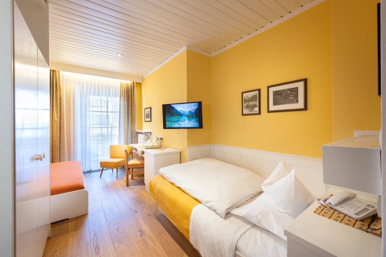 Hotel Cavallino Bianco - Weisses Roessl San Candido Esterno foto