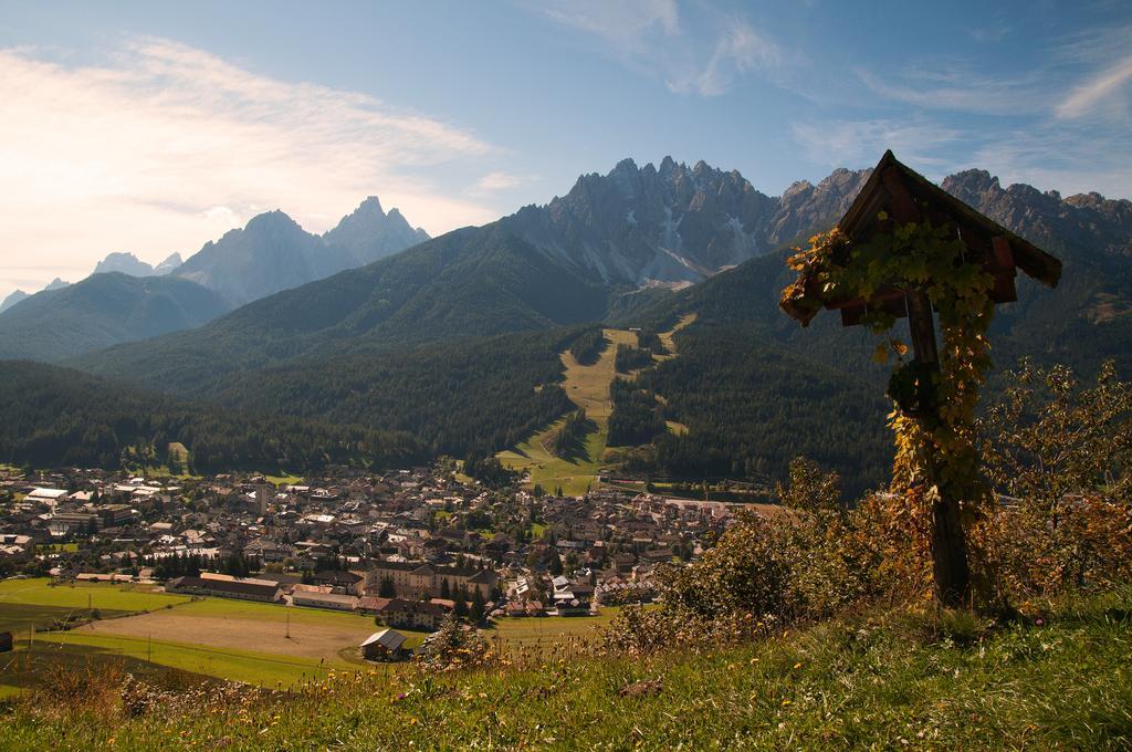 Hotel Cavallino Bianco - Weisses Roessl San Candido Esterno foto