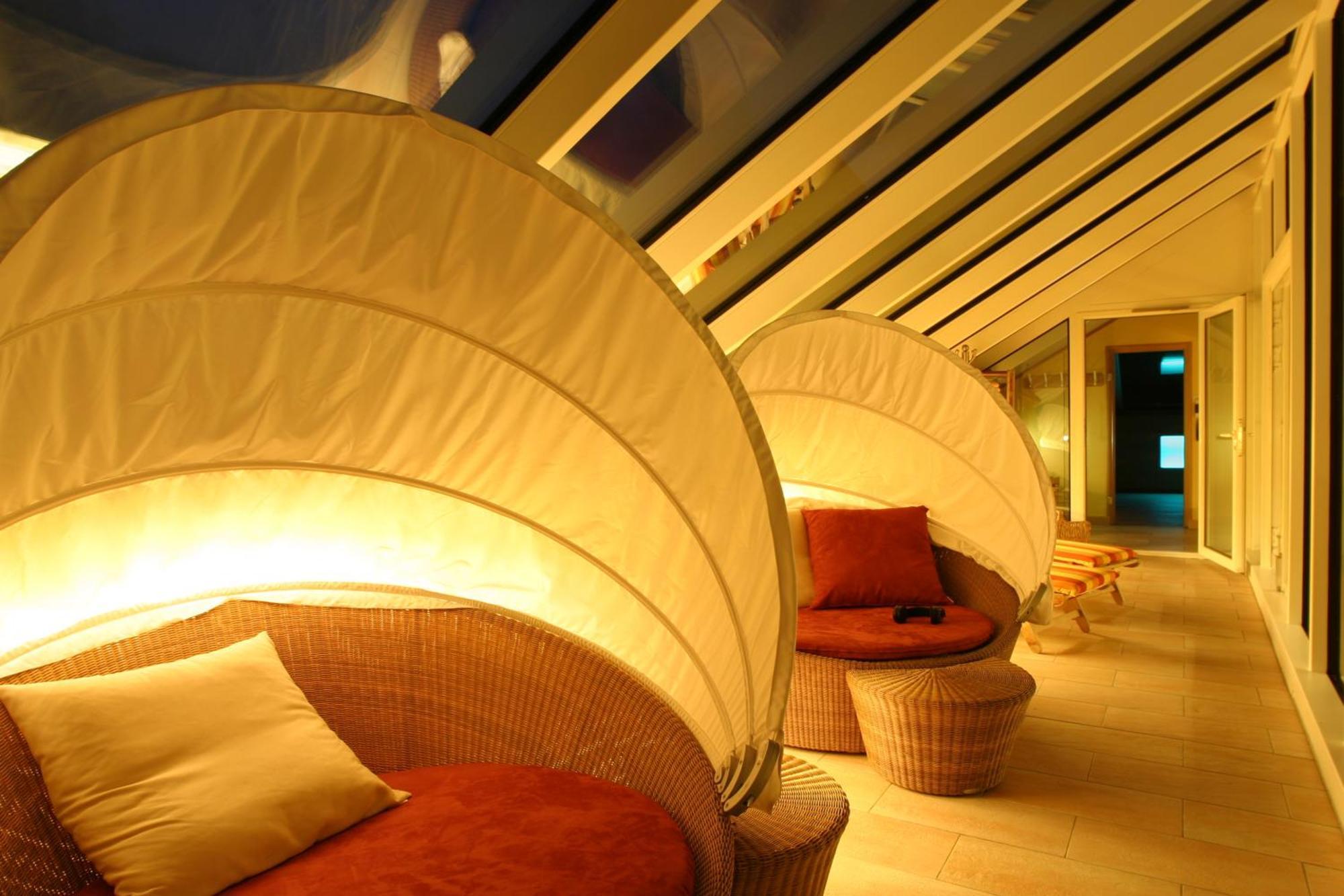 Hotel Cavallino Bianco - Weisses Roessl San Candido Esterno foto