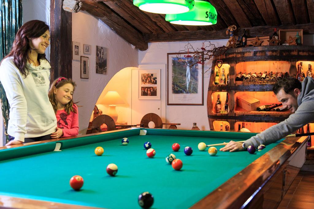 Hotel Cavallino Bianco - Weisses Roessl San Candido Esterno foto